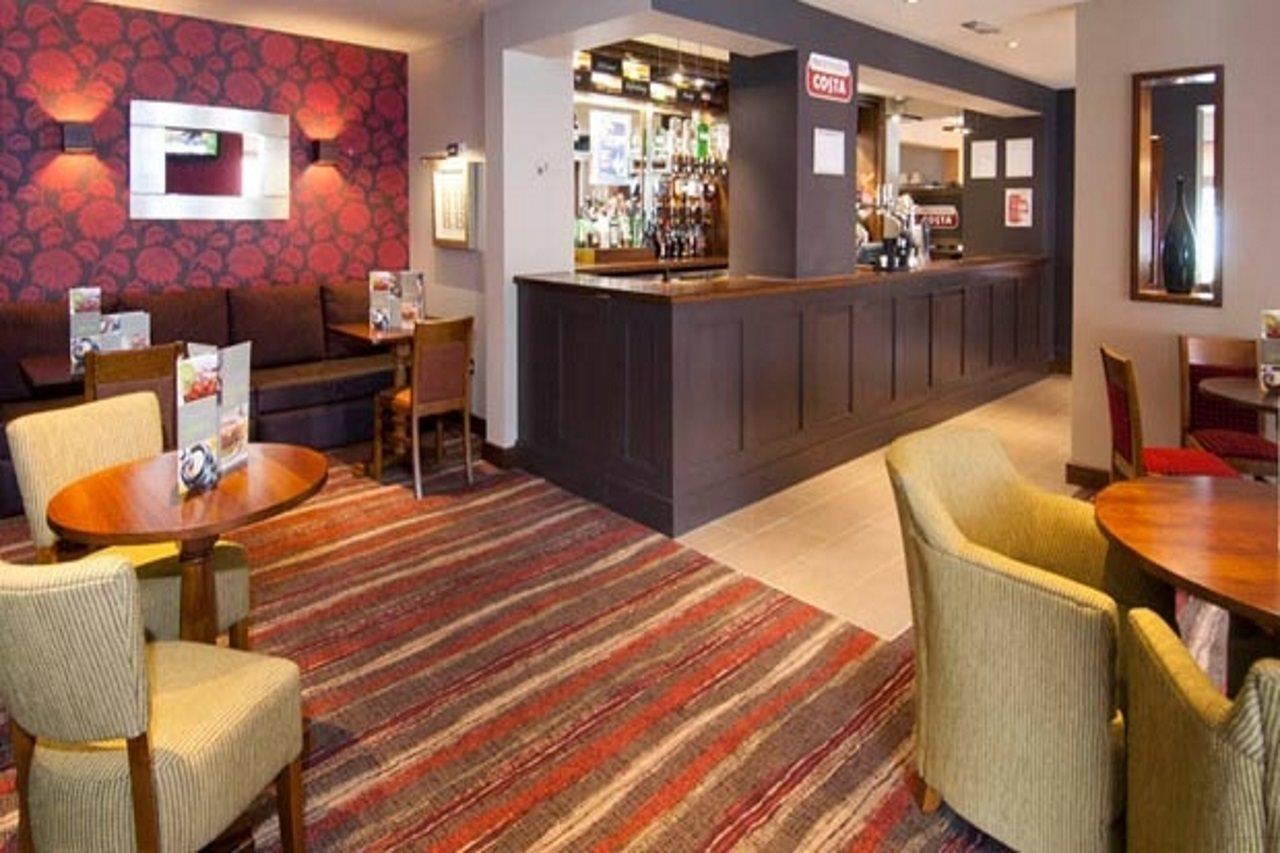 Premier Inn Camberley Dış mekan fotoğraf