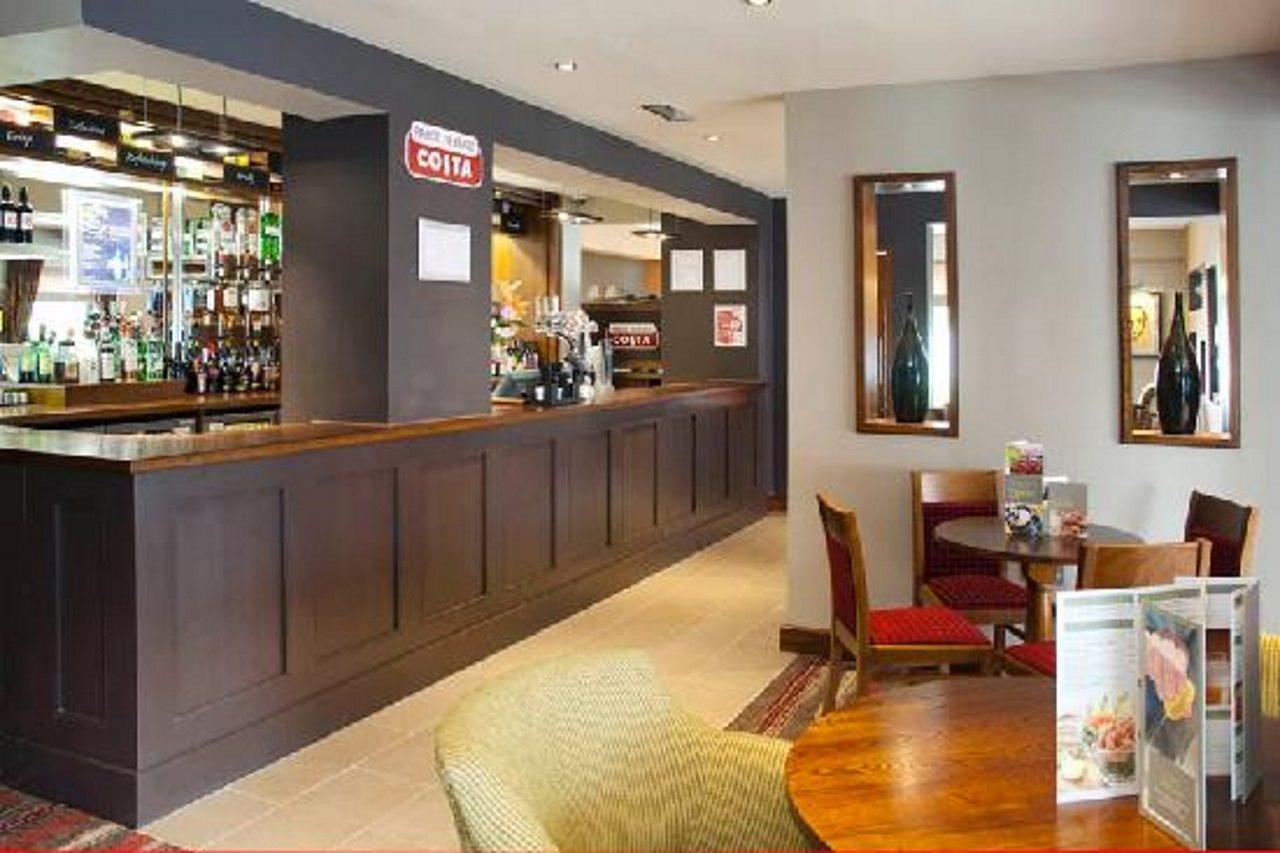 Premier Inn Camberley Dış mekan fotoğraf